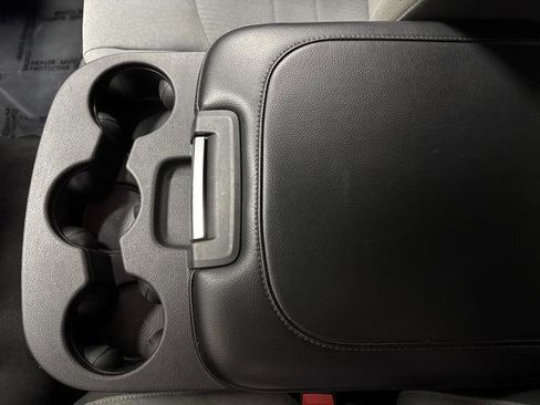 Used 2022 RAM 1500 Classic SLT image 18