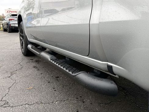 Used 2022 Chevrolet Silverado 1500 Custom w/ Rally Edition AWD/4WD image 8