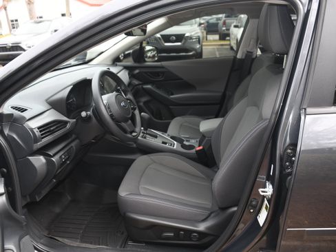 Used 2025 Subaru Crosstrek 2.0i Premium image 8
