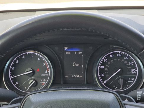 Used 2024 Toyota Camry SE image 25