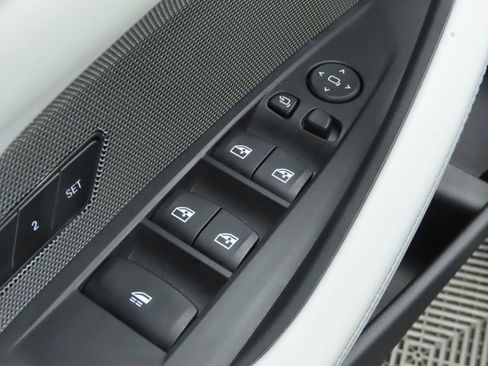 Used 2022 BMW M4 xDrive Competition w/ Executive Package image 31