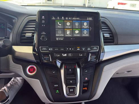 Used 2019 Honda Odyssey EX image 16
