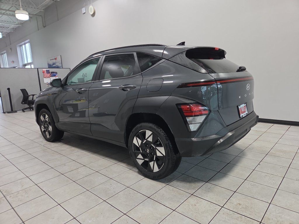 Used 2025 Hyundai Kona SEL AWD/4WD image 5