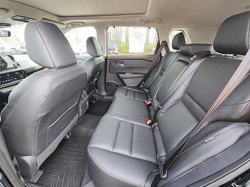 Used 2022 Nissan Rogue SL w/ SL Premium Package image 29