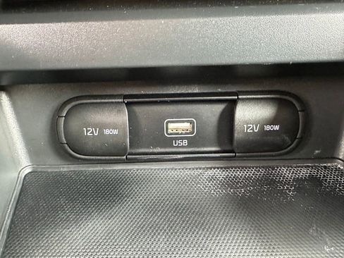 Used 2020 Kia Soul LX FWD image 16