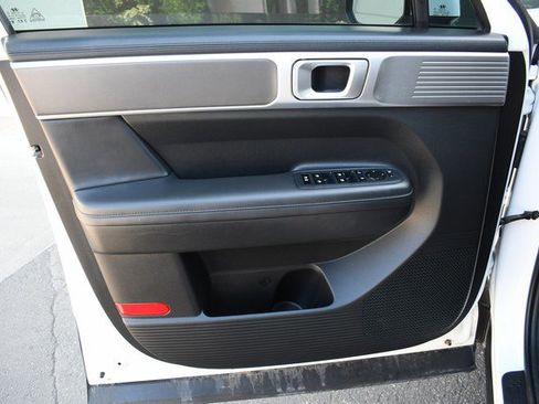 Used 2025 Hyundai Santa Fe SEL image 13