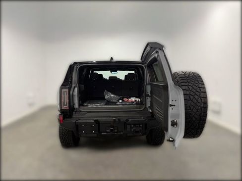 Used 2024 GMC Hummer EV 3X w/ Extreme Off-Road Package AWD/4WD image 11