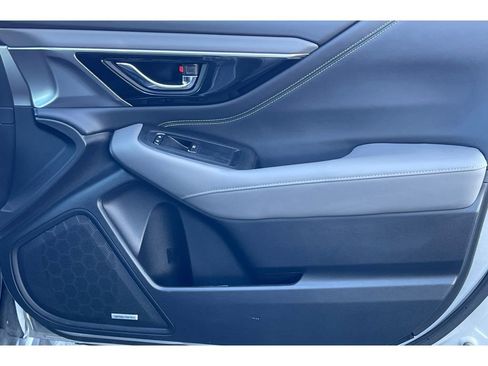 Used 2025 Subaru Outback Onyx Edition image 20