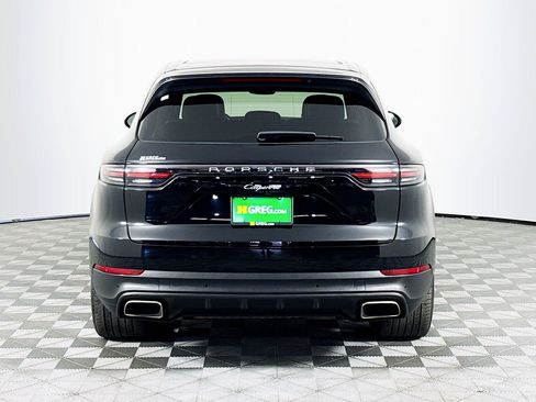 Used 2023 Porsche Cayenne AWD/4WD image 7