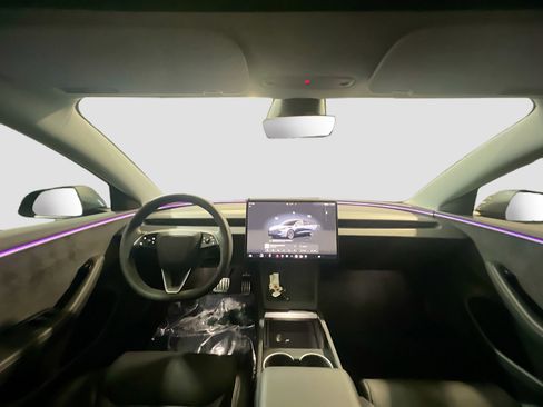 Used 2024 Tesla Model 3 Performance image 17