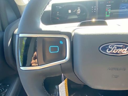 New 2026 Ford Expedition Active image 20