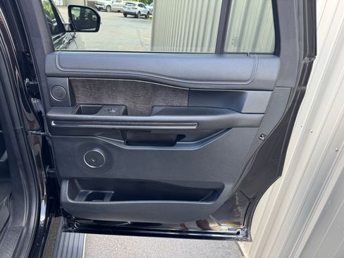 Used 2021 Ford Expedition Max Limited AWD/4WD image 34