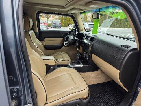 Used 2007 HUMMER H3 Adventure image 19