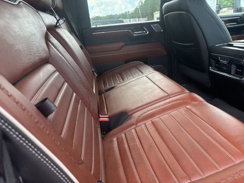 Used 2024 GMC Sierra 3500 Denali Ultimate AWD/4WD image 10