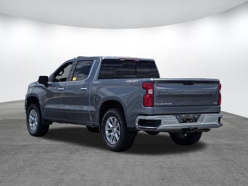 Used 2021 Chevrolet Silverado 1500 LTZ w/ LTZ Convenience Package II AWD/4WD image 5