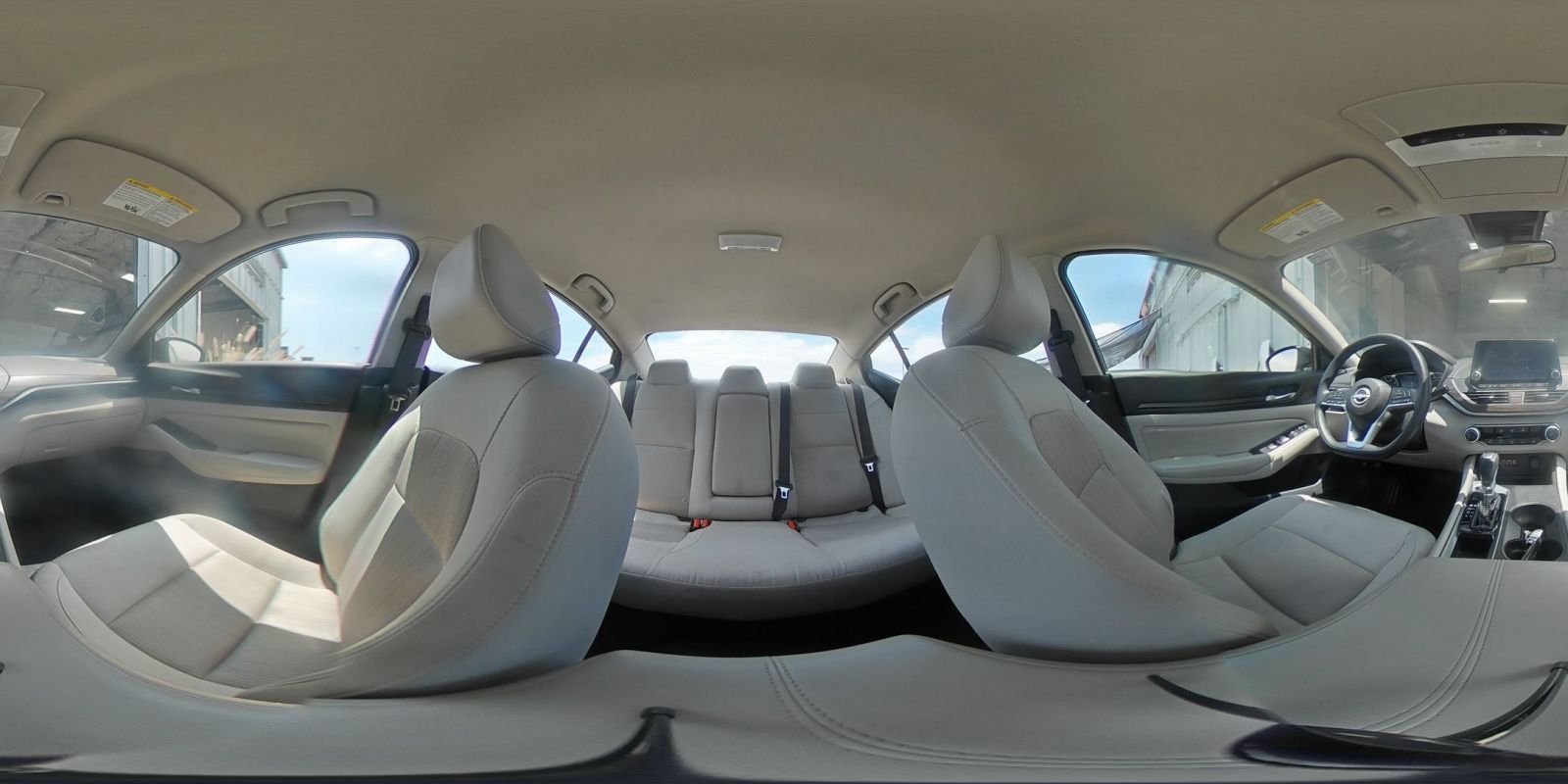 Used 2025 Nissan Altima 2.5 SV FWD image 41