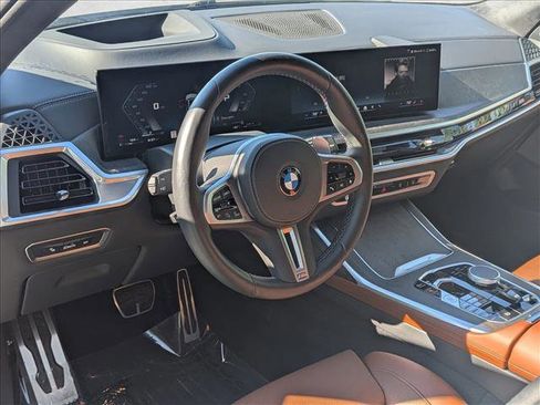 Certified 2025 BMW X7 M60i AWD/4WD image 10