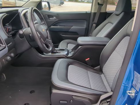 Used 2022 Chevrolet Colorado Z71 w/ Safety Package image 16