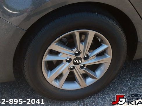 Used 2020 Kia Optima LX FWD image 9