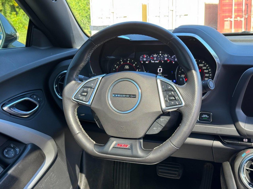 Used 2020 Chevrolet Camaro SS RWD image 17