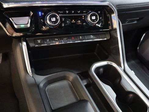 Used 2024 GMC Sierra 2500 Denali w/ Denali Reserve Package image 66