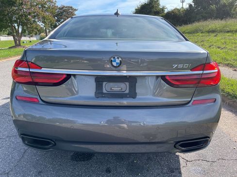 Used 2016 BMW 750i image 6