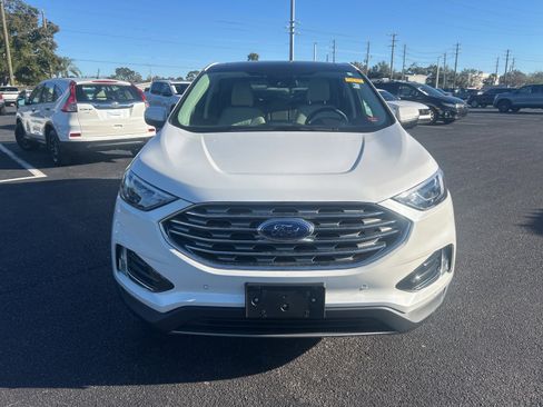 Used 2023 Ford Edge Titanium image 2