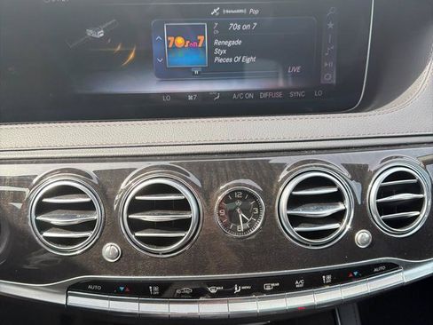 Used 2019 Mercedes-Benz S 560 4MATIC Sedan image 28