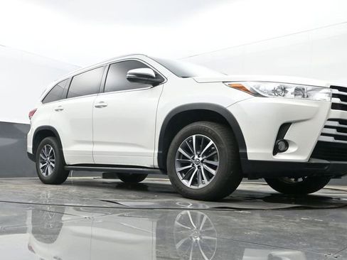 Used 2018 Toyota Highlander XLE image 9