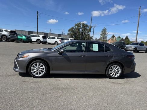 Used 2024 Toyota Camry LE image 7