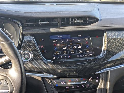 Used 2023 Cadillac XT6 Premium Luxury image 14