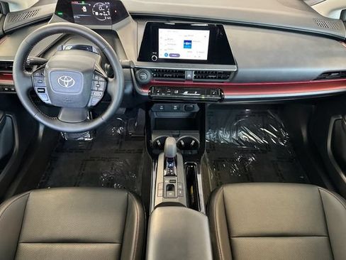 Used 2025 Toyota Prius Plug-In Hybrid FWD image 15