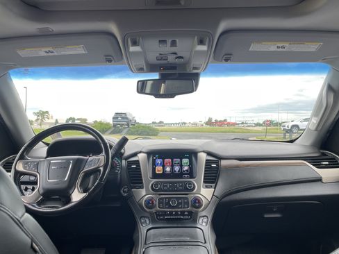 Used 2018 GMC Yukon Denali w/ Denali Ultimate Package AWD/4WD image 19