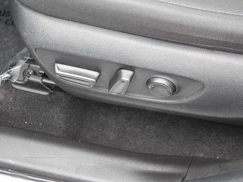 Used 2023 Toyota RAV4 XLE FWD image 29