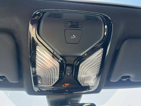 Used 2024 BMW 330i Sedan image 23