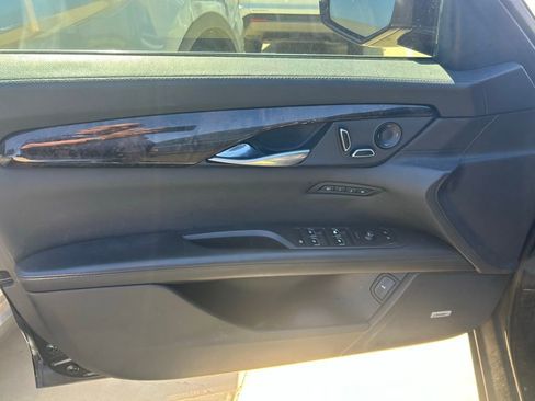 Used 2018 Cadillac CT6 Luxury image 3