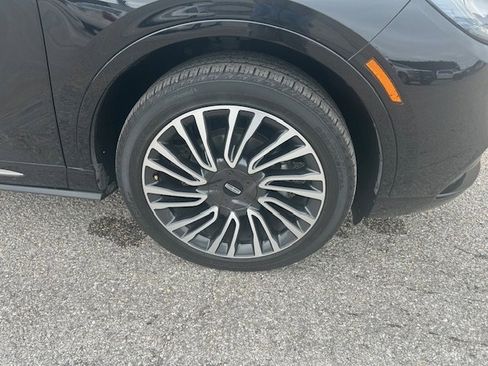 Used 2022 Lincoln Corsair AWD w/ Equipment Group 101A image 2