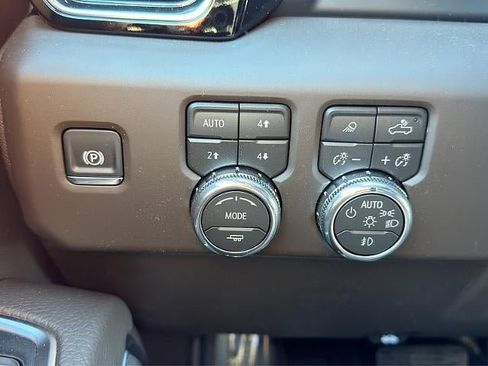 New 2026 GMC Sierra 2500 Denali w/ Denali Reserve Package AWD/4WD image 35