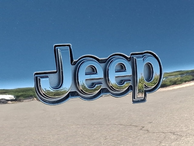 Used 2024 Jeep Grand Cherokee L Altitude AWD/4WD image 28