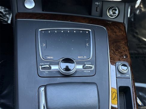 Used 2018 Audi Q5 Prestige image 25