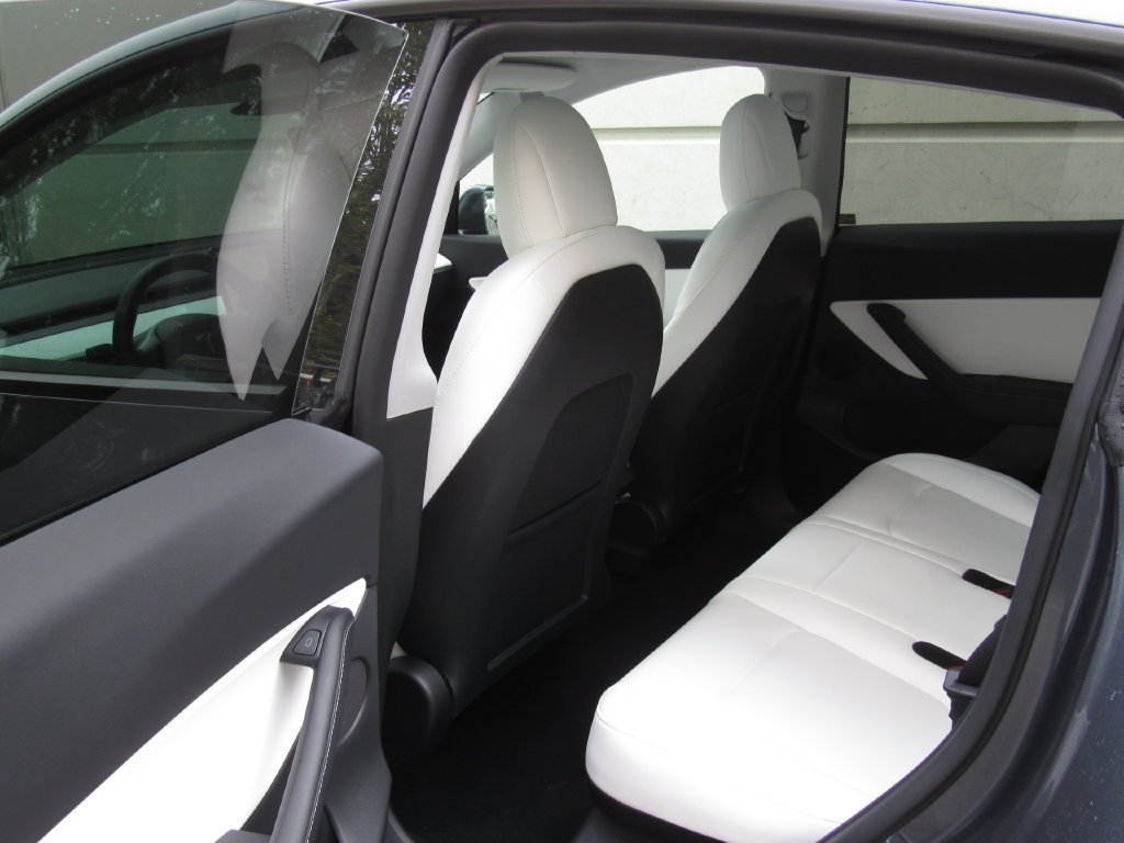 Used 2022 Tesla Model Y Performance AWD/4WD image 14