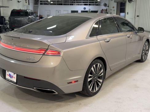 Used 2018 Lincoln MKZ Reserve image 9