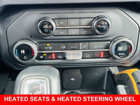 Used 2024 Ford Bronco Badlands image 7