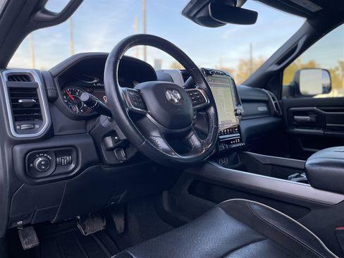 Used 2020 RAM 2500 Laramie w/ Night Edition image 14