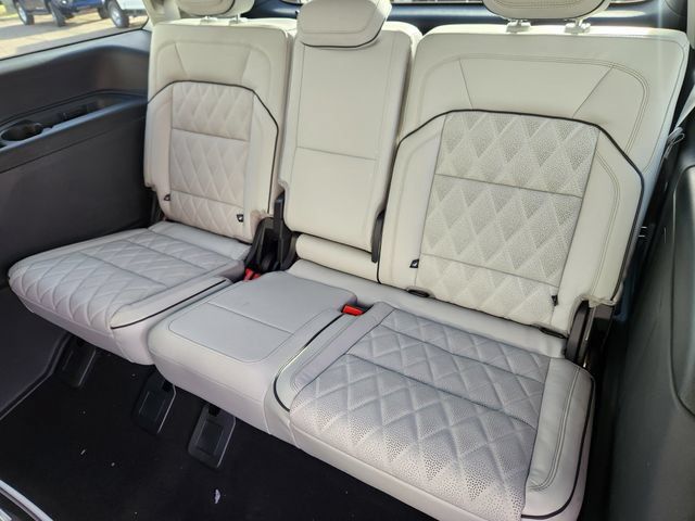 New 2026 Lincoln Navigator Black Label AWD/4WD image 16