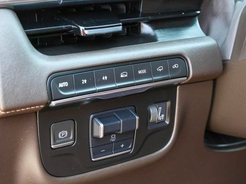 Used 2022 Cadillac Escalade Sport w/ Touring Package AWD/4WD image 15