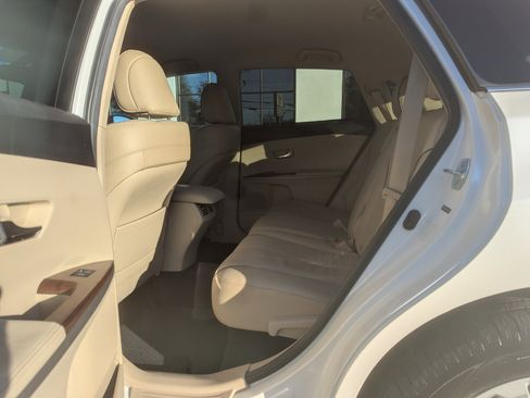 Used 2012 Toyota Venza XLE image 39