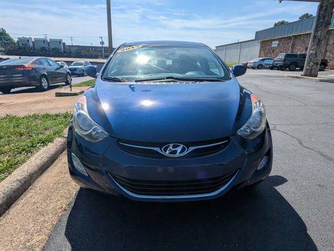 Used 2013 Hyundai Elantra GLS w/ Preferred Pkg FWD image 2
