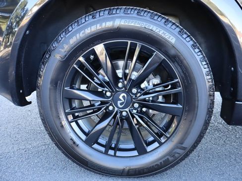 Used 2018 INFINITI QX80 4WD w/ Driver Assistance Package image 46