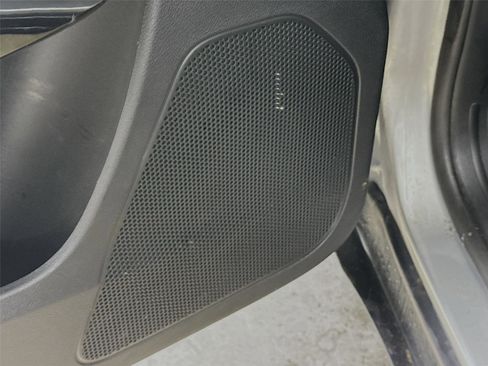 Used 2020 Jeep Cherokee Altitude image 19